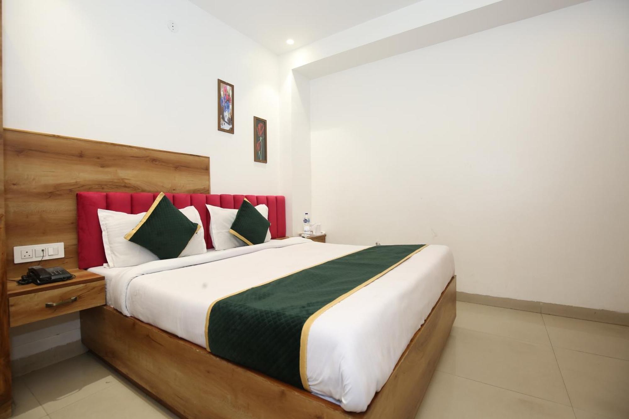 Hotel Rv Regency Amritszár Kültér fotó