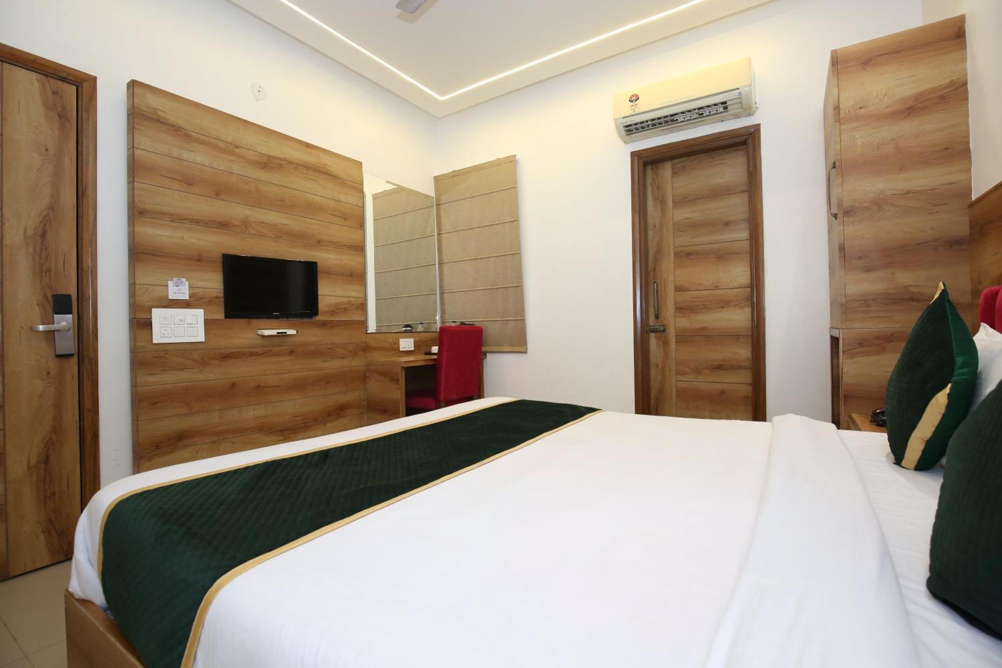 Hotel Rv Regency Amritszár Kültér fotó