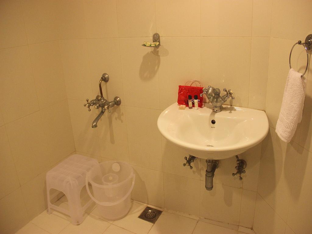 Hotel Rv Regency Amritszár Kültér fotó
